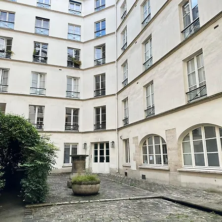 With Lift & Ac Saint-germain-des-pres *